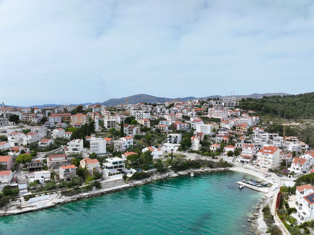 Okrug Gornji, Čiovo: trosoban penthouse 150 m od mora, 207 m²