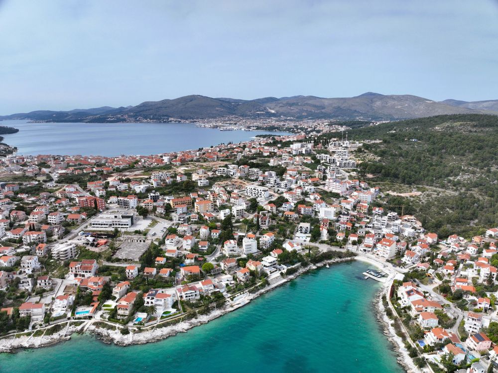 Okrug Gornji, Čiovo: dvosoban stan s velikim vrtom (174 m²), novogradnja